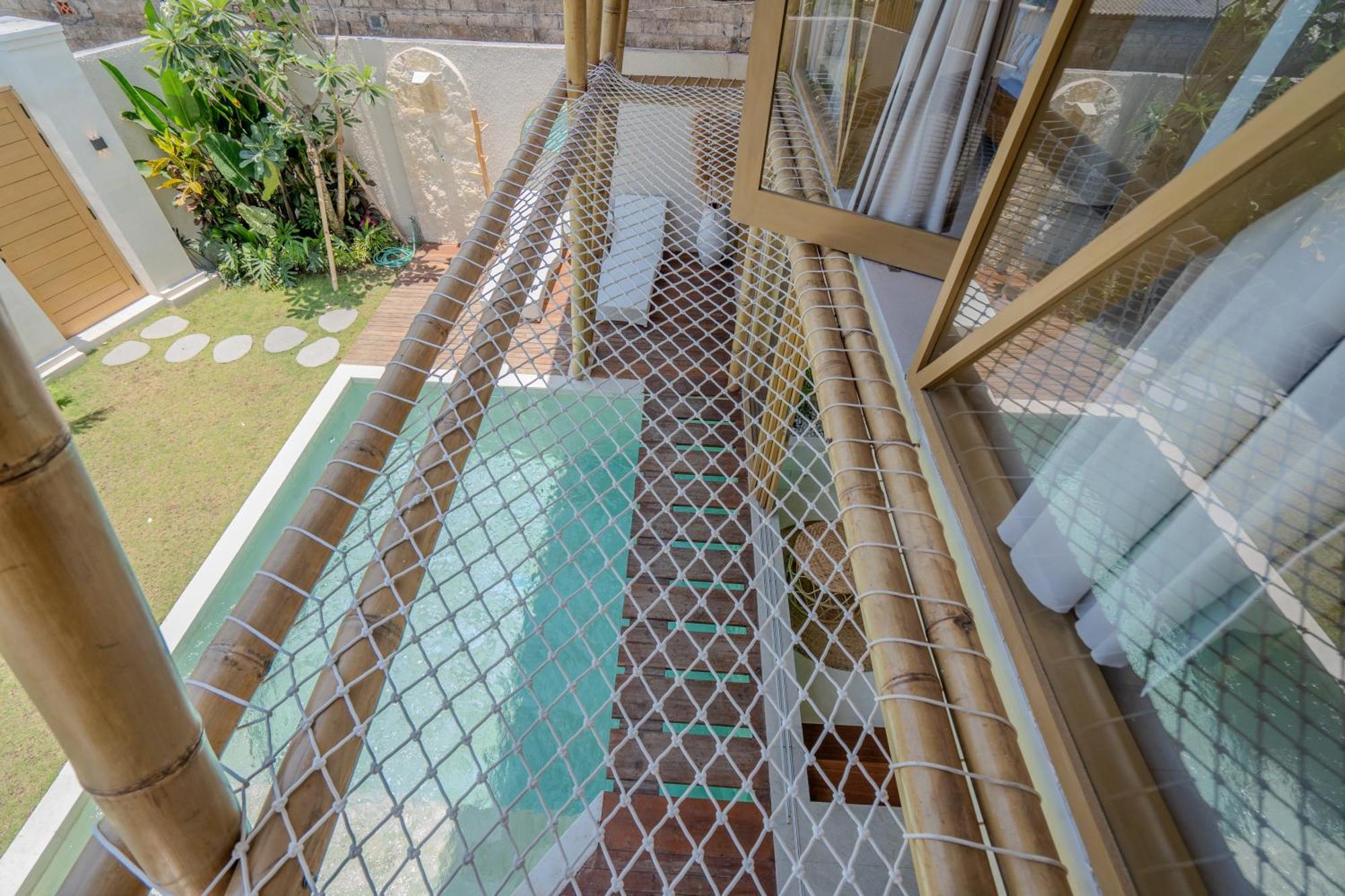 Villa Sunset Bamboo - 3Br Villa In Kerobokan Ngoại thất bức ảnh