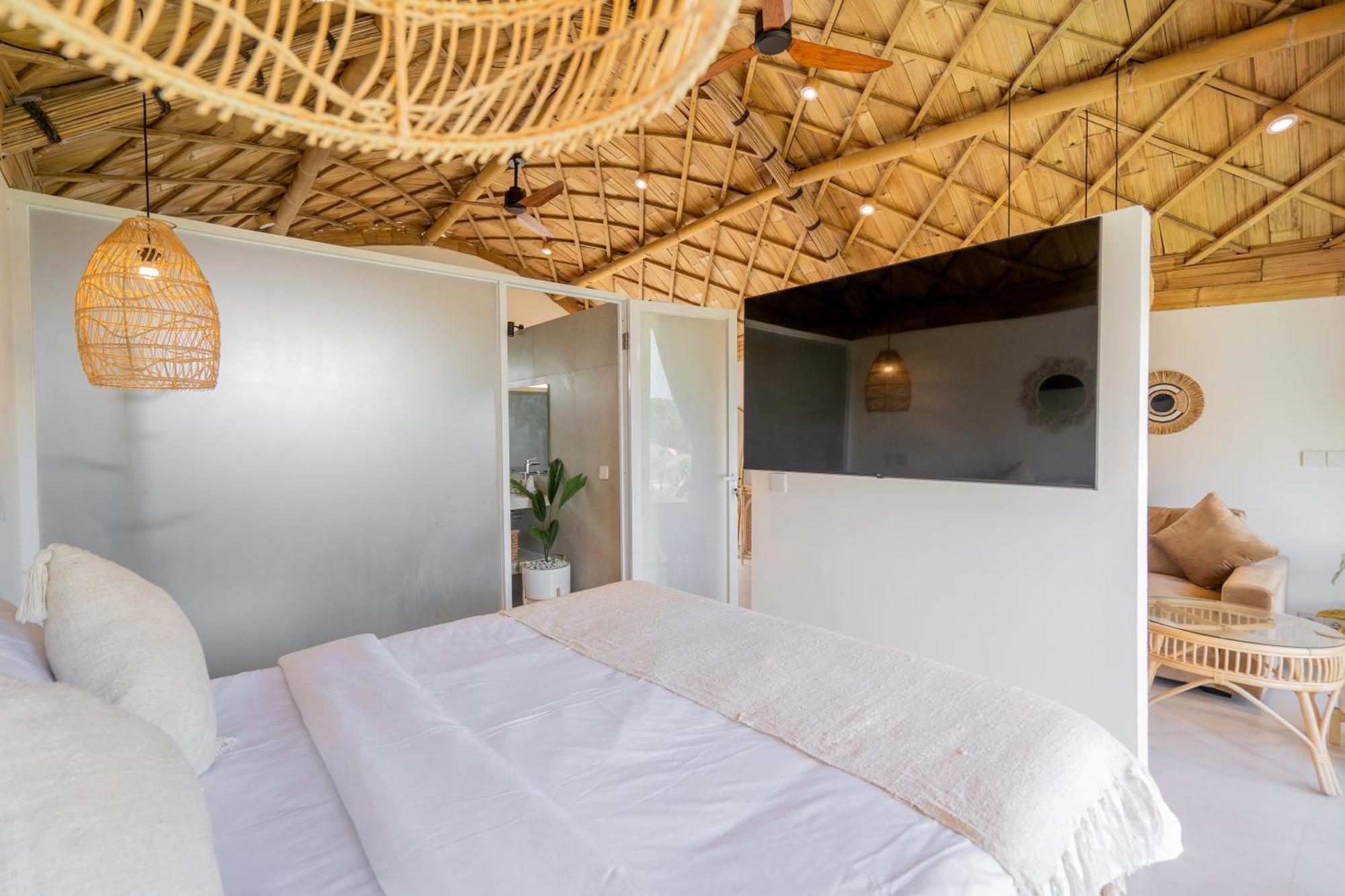 Villa Sunset Bamboo - 3Br Villa In Kerobokan Ngoại thất bức ảnh