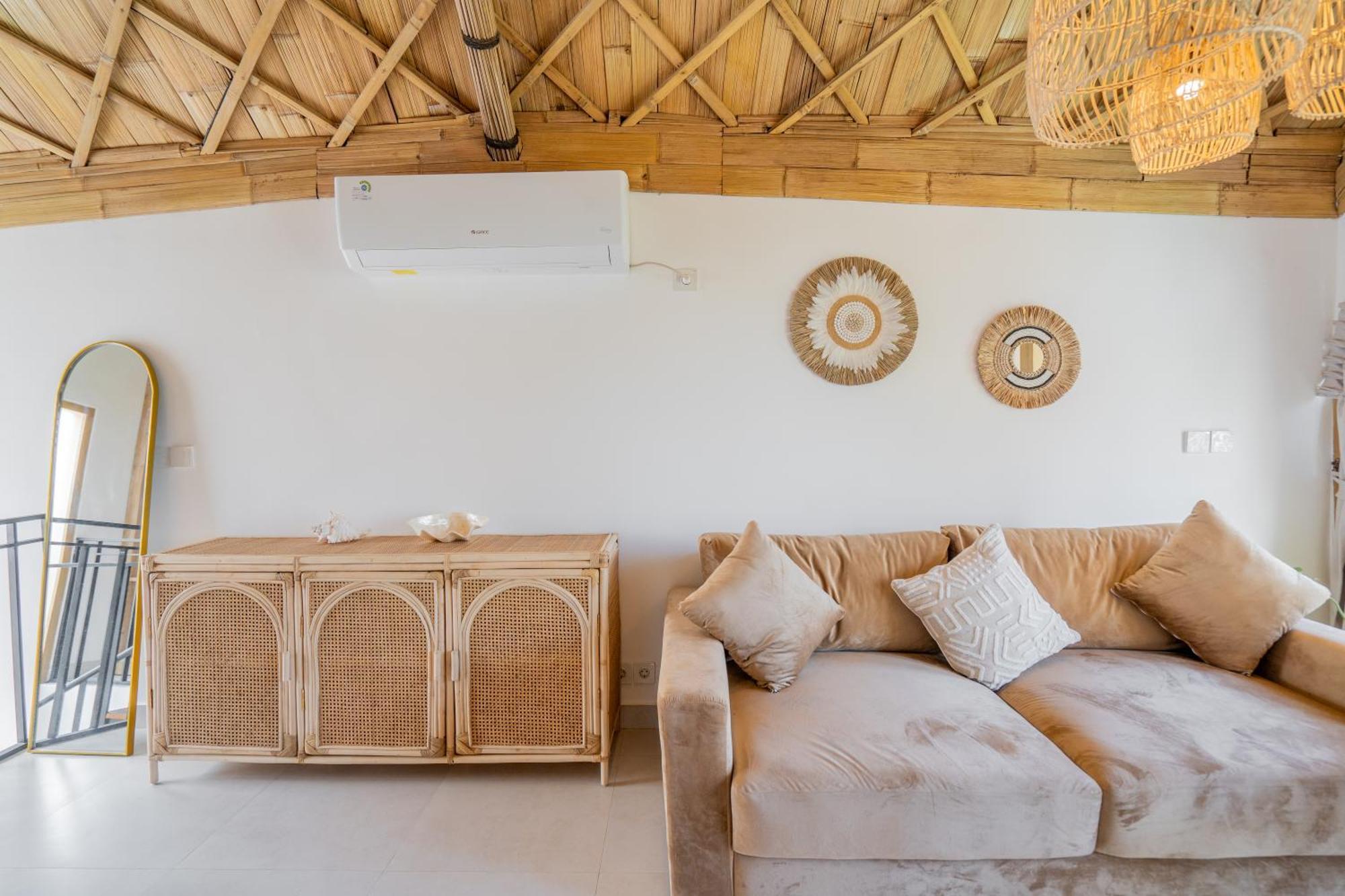 Villa Sunset Bamboo - 3Br Villa In Kerobokan Ngoại thất bức ảnh