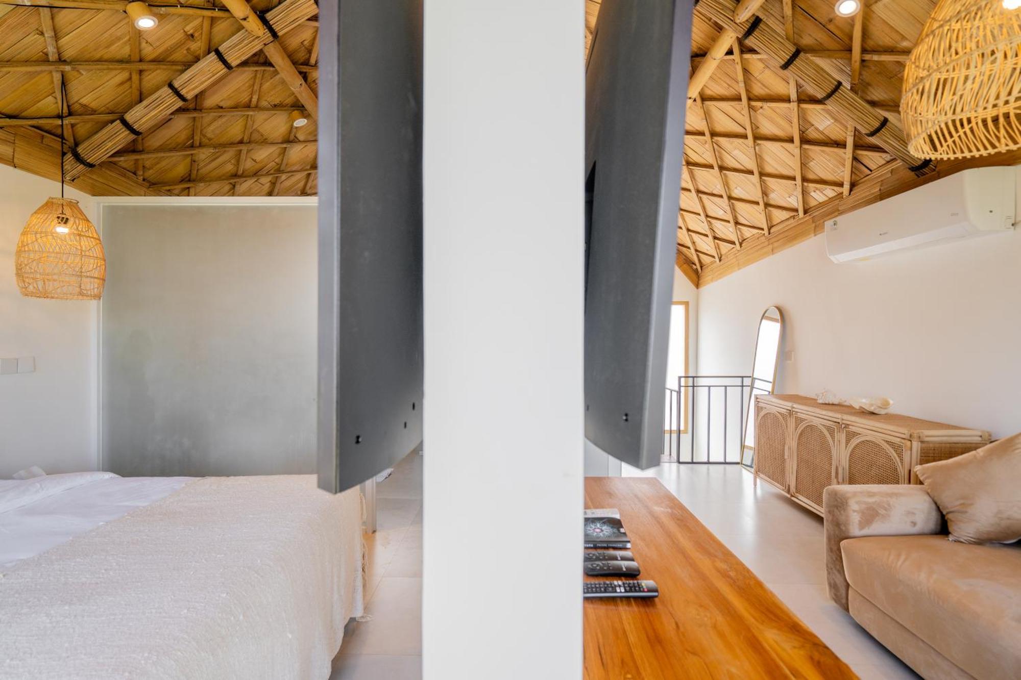 Villa Sunset Bamboo - 3Br Villa In Kerobokan Ngoại thất bức ảnh