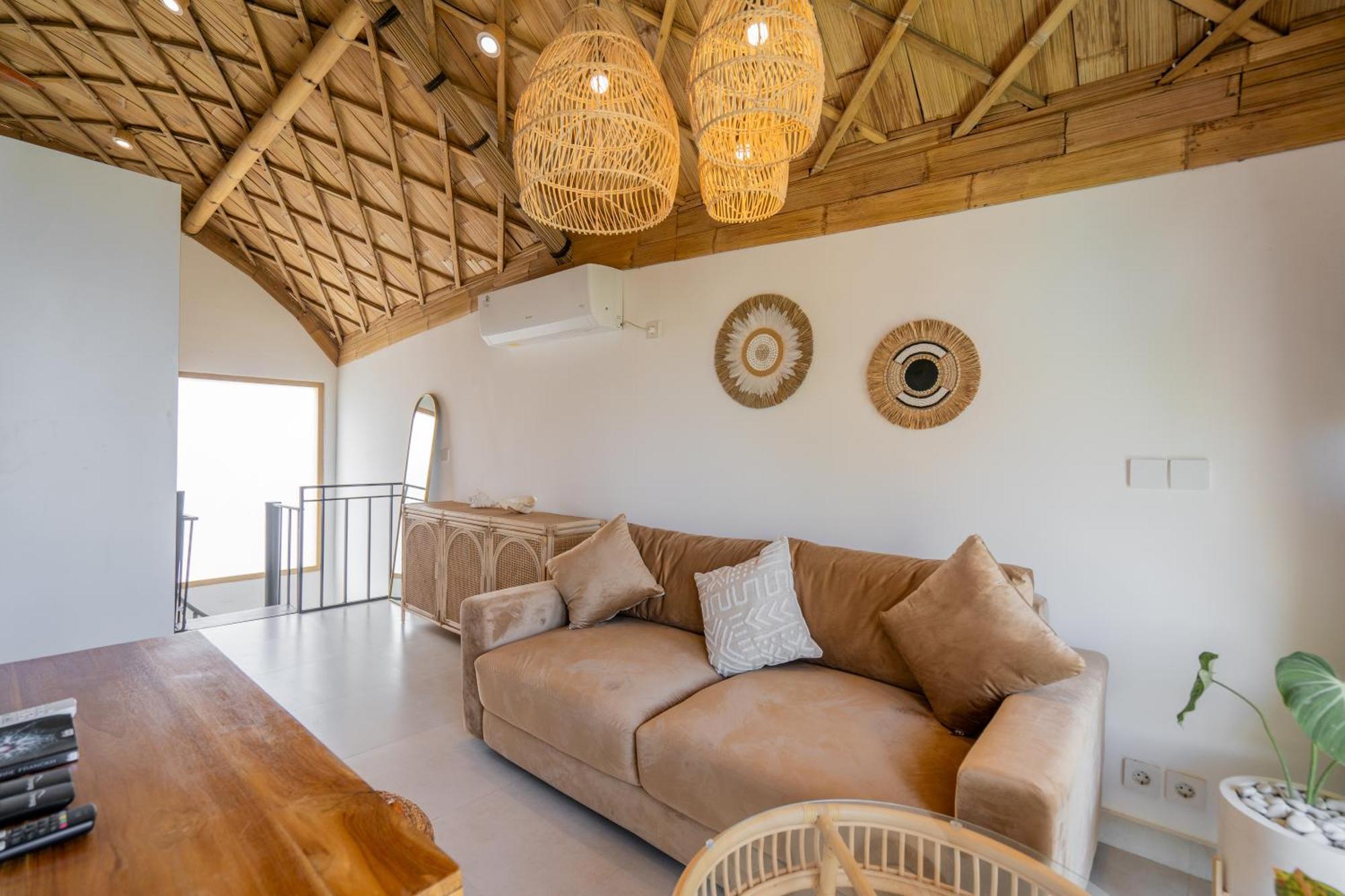 Villa Sunset Bamboo - 3Br Villa In Kerobokan Ngoại thất bức ảnh