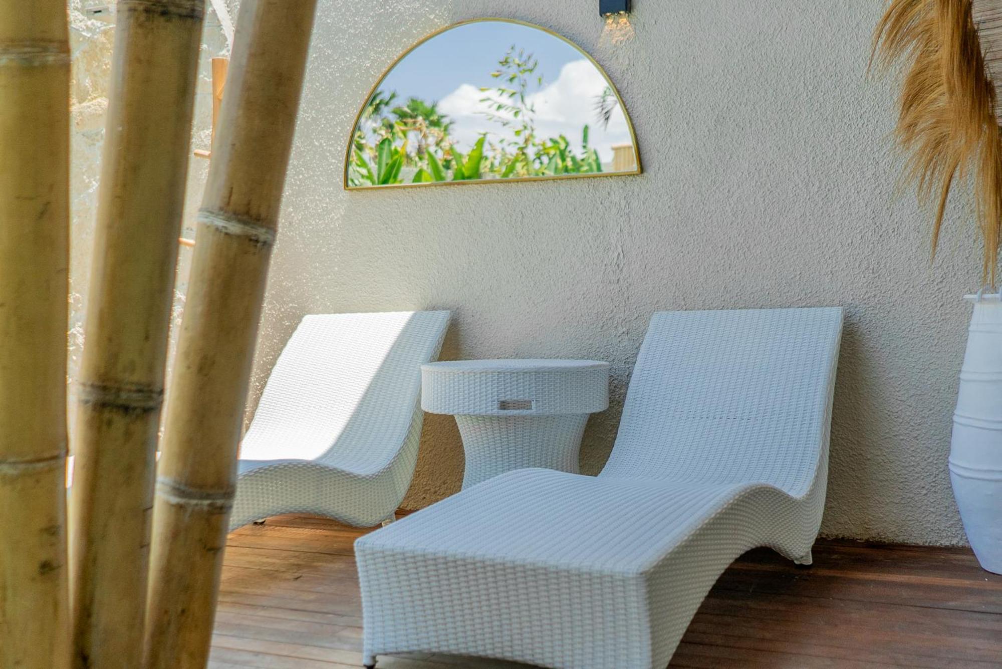 Villa Sunset Bamboo - 3Br Villa In Kerobokan Ngoại thất bức ảnh